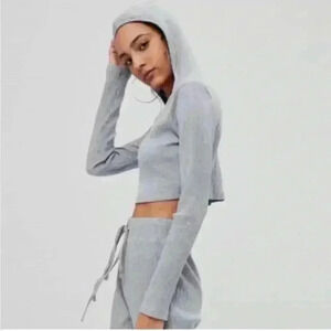 Zaful Sports Cropped hooded gray long sleeve top and free pants leggings size 8